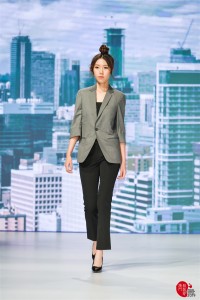 MDBWS006  設計七分袖西裝 真人示範 訂購女西裝 西裝hk中心
